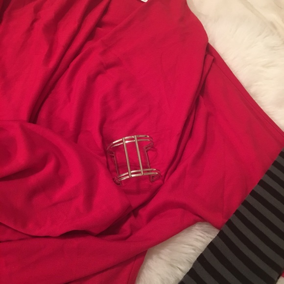 Red drape top - Picture 2 of 6